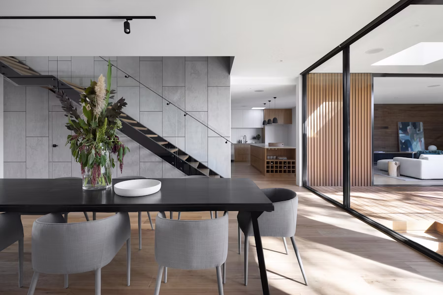 Modern thermally broken aluminium windows