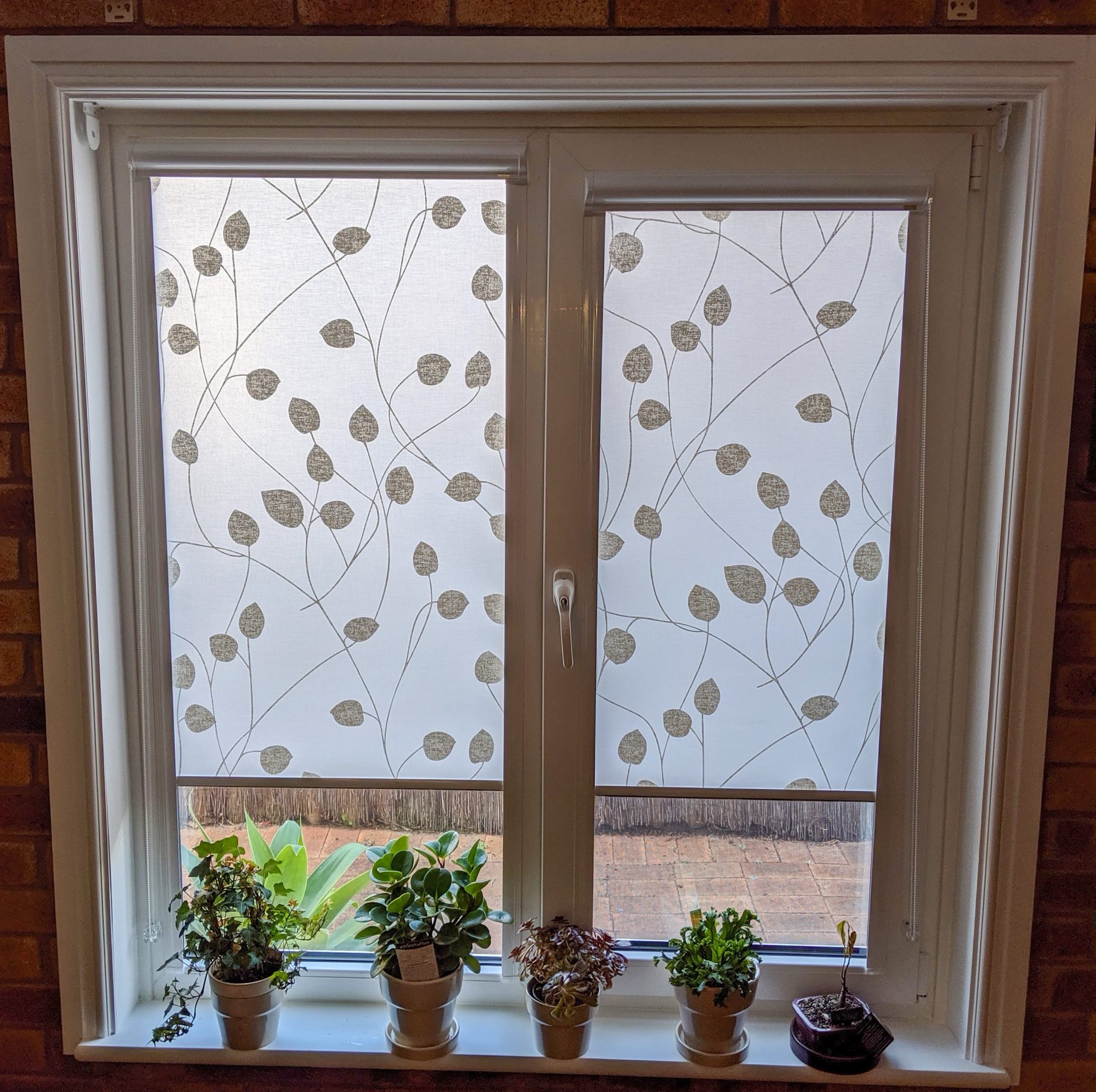 Fabric roller blinds